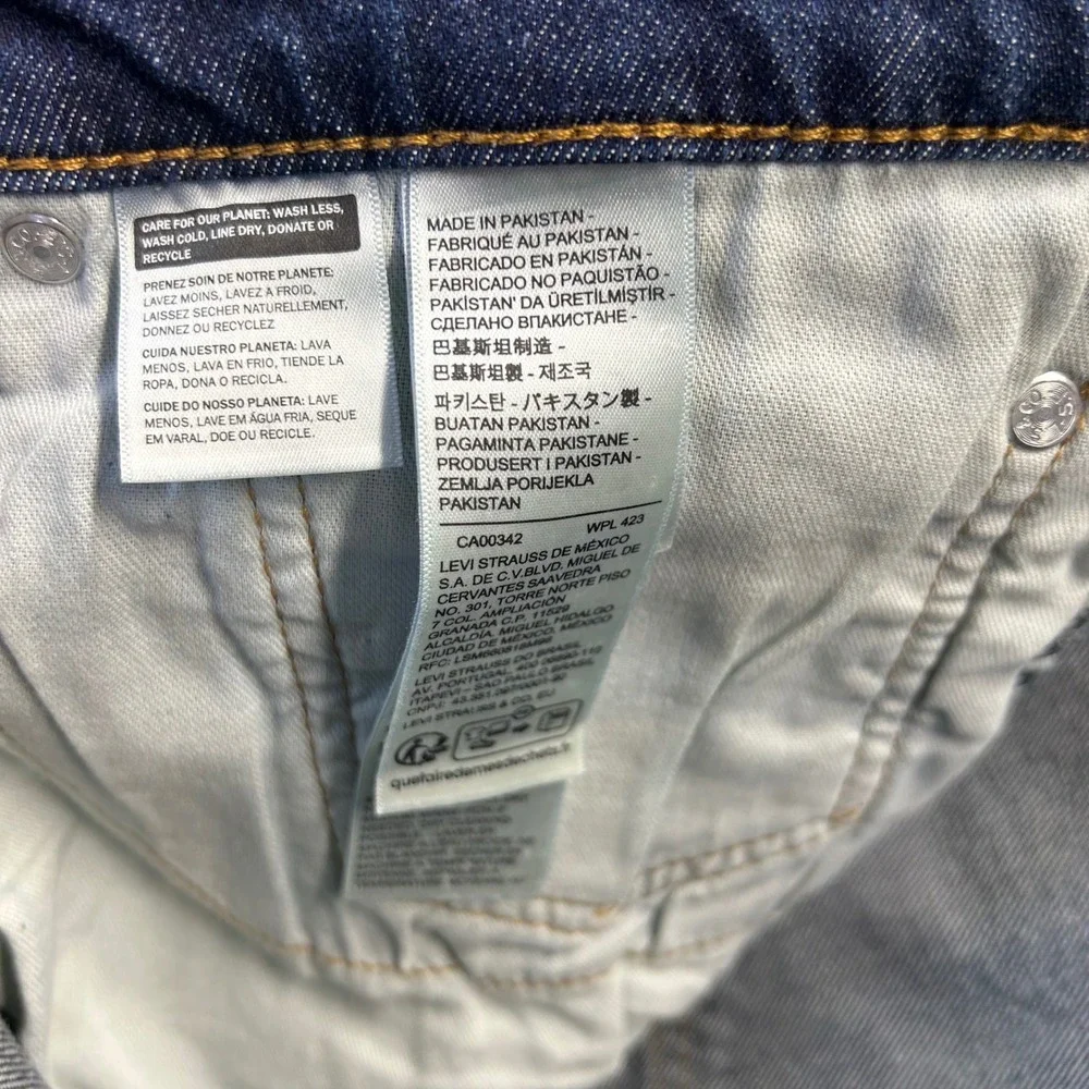 Levis levi 412
